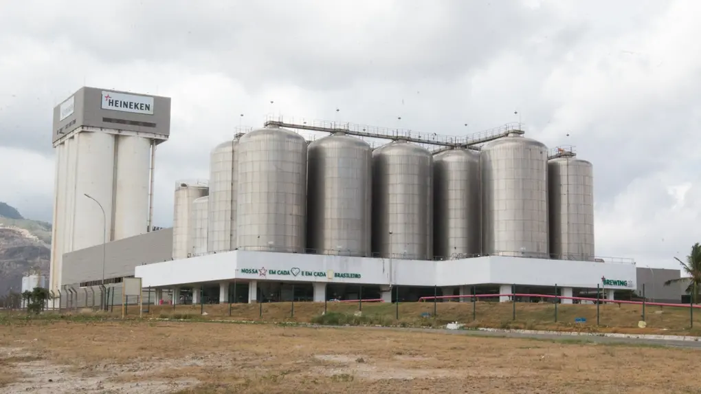 Heineken fecha fábrica no Ceará e demite funcionários um dia após ...